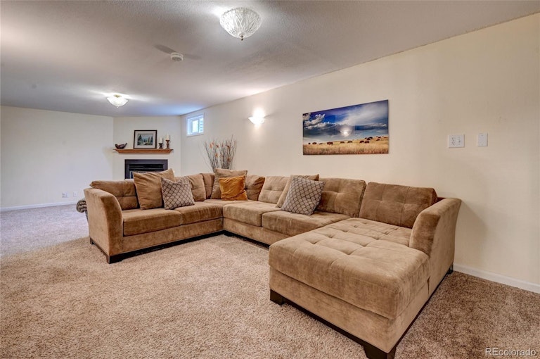 Photo 19 of 31 - 6473 S Dover St, Littleton, CO 80123