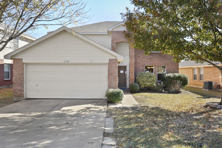 Photo 1 of 30 - 6904 Meadow Way Ln, Fort Worth, TX 76179