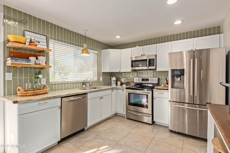 Photo 18 of 42 - 1704 W Loughlin Dr, Chandler, AZ 85224