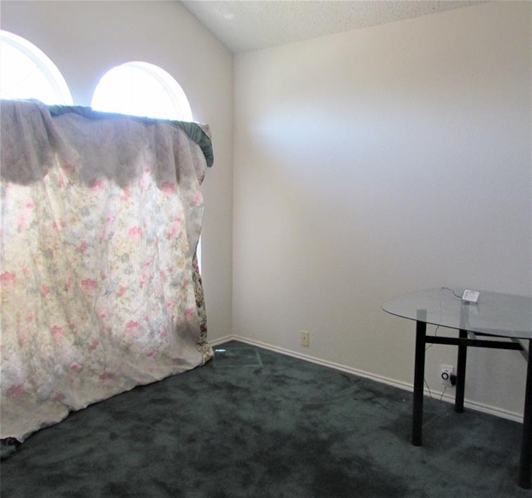 Photo 18 of 32 - 1345 Mill Wood Ln, Garland, TX 75040