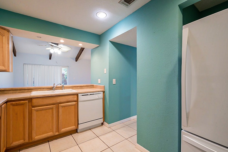 Photo 8 of 24 - 1122 Dappled Elm Ln, Winter Springs, FL 32708