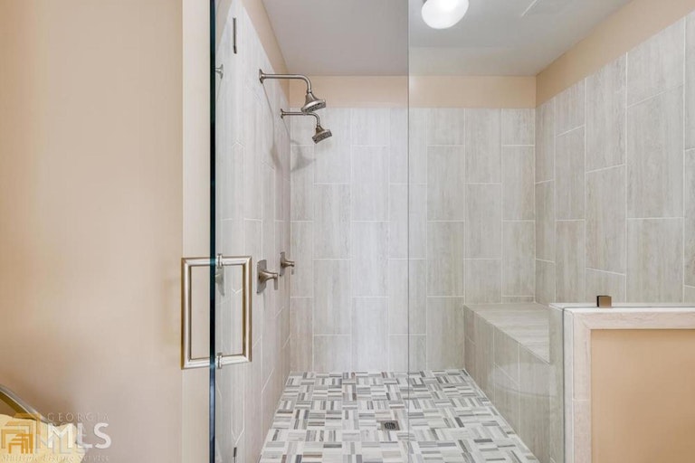 Photo 5 of 6 - 2904 Volland Grove Trl, Lawrenceville, GA 30043