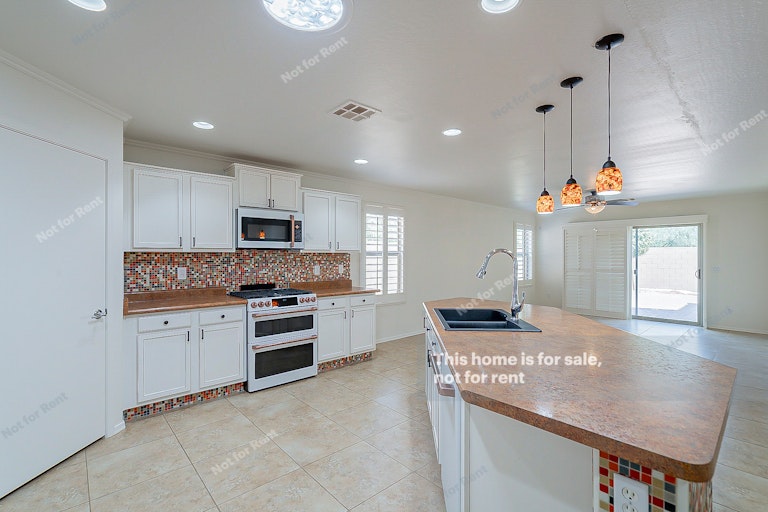 Photo 4 of 26 - 7998 W Pleasant Oak Way, Florence, AZ 85132