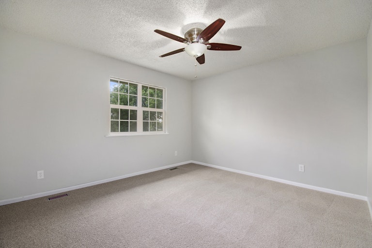 Photo 13 of 20 - 1651 S Walden Ct, Aurora, CO 80017