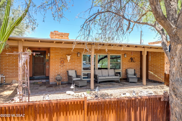 Photo 24 of 31 - 2515 N Rising Star Trl, Tucson, AZ 85745