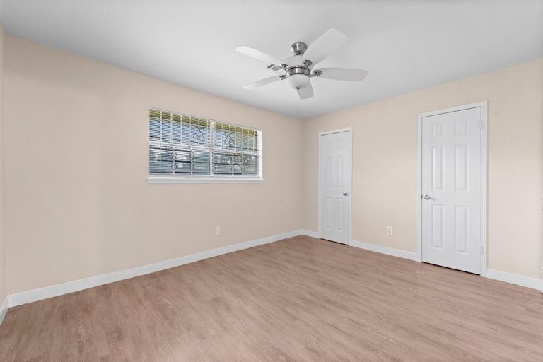 Photo 20 of 25 - 302 E 40th 1/2 St, Houston, TX 77018