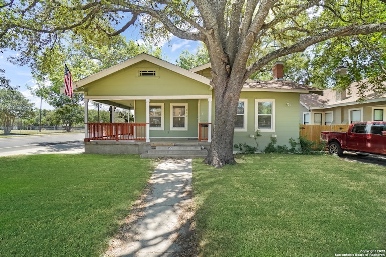 Photo 1 of 21 - 850 Hammond Ave, San Antonio, TX 78210
