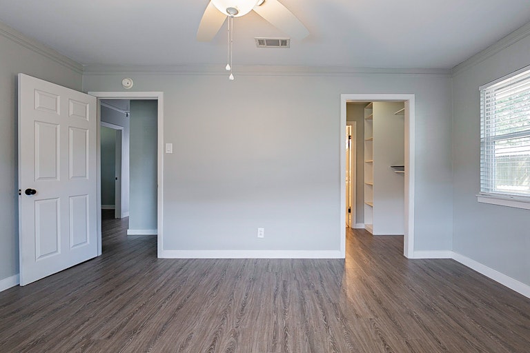 Photo 24 of 29 - 5822 Imogene St, Houston, TX 77074