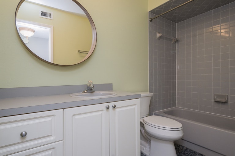 Photo 28 of 37 - 3909 Rosedale Dr, Brandon, FL 33511