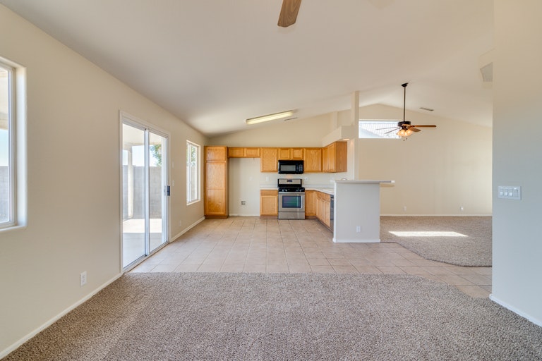 Photo 3 of 30 - 8015 W Citrus Way, Glendale, AZ 85303