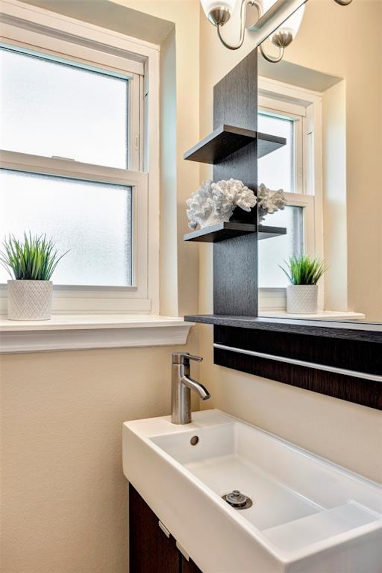 Photo 15 of 34 - 13519 Westport Ln, Houston, TX 77079