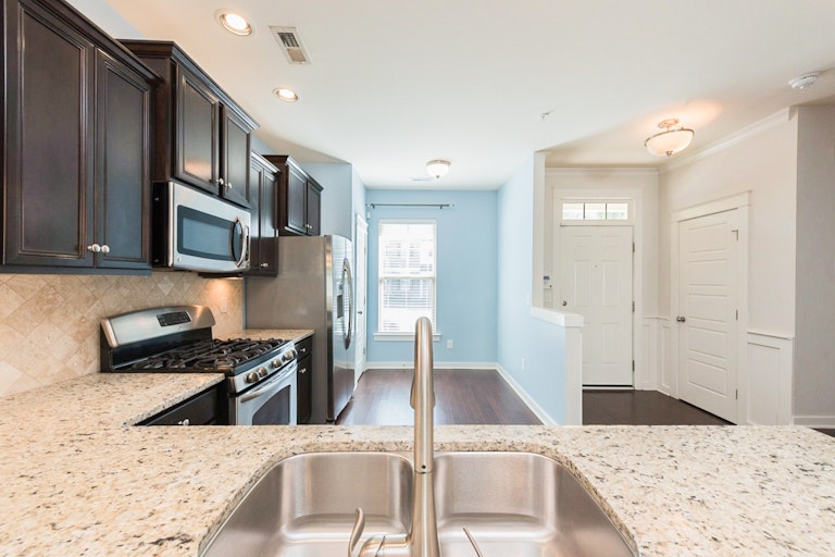 Photo 6 of 13 - 7846 Allscott Way, Raleigh, NC 27612