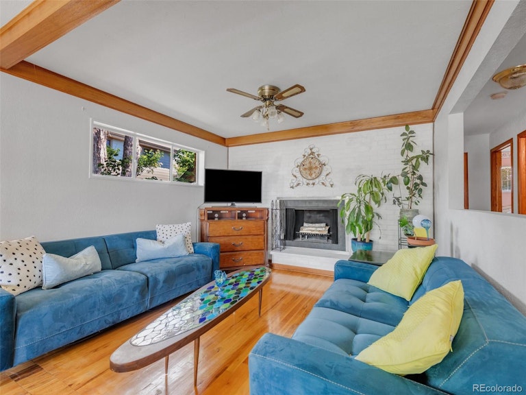 Photo 8 of 40 - 190 E 106th Ave, Northglenn, CO 80233