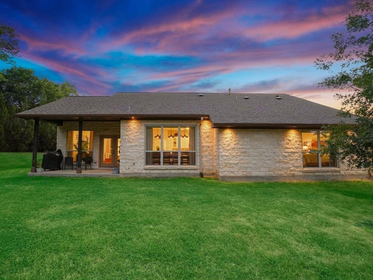 Photo 38 of 40 - 6409 Shoreline Dr, Little Elm, TX 75068
