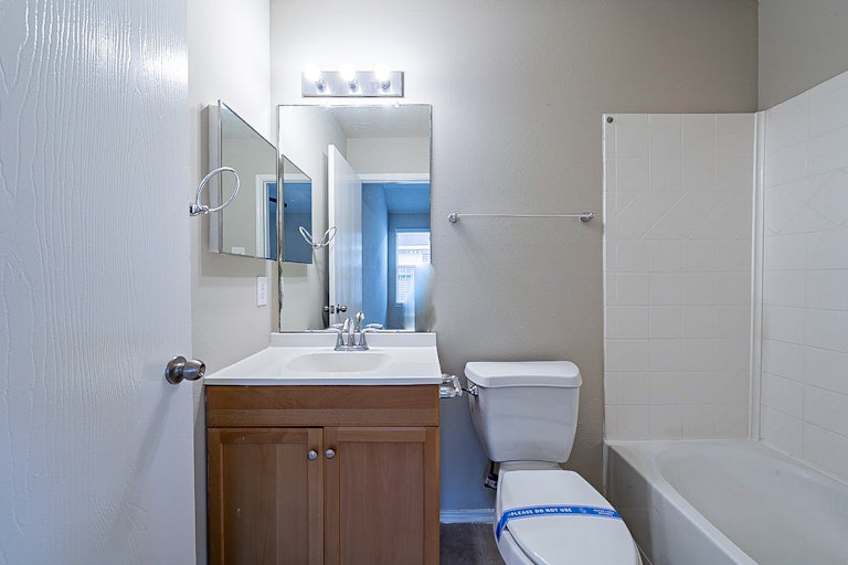 Photo 22 of 24 - 13527 High Banks Ln, Houston, TX 77034