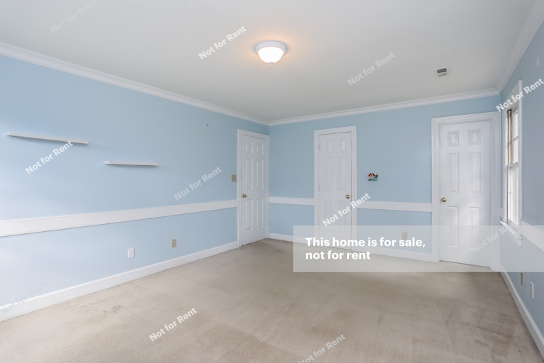 Photo 17 of 24 - 1716 Carrington Dr, Raleigh, NC 27615