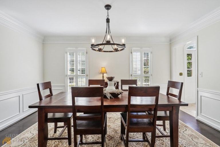 Photo 7 of 41 - 1005 Redstone Ln, Atlanta, GA 30338