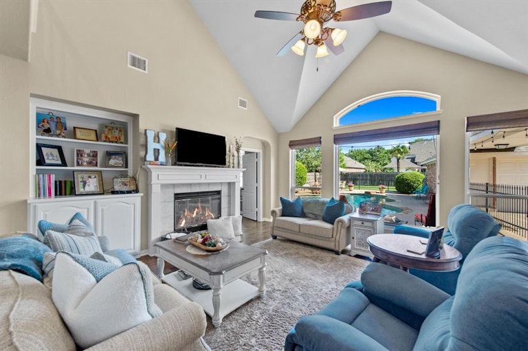 Photo 6 of 40 - 419 Deer Run, Keller, TX 76248