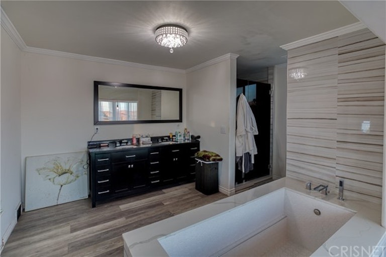 Photo 28 of 36 - 10366 Ormond St, Sunland, CA 91040
