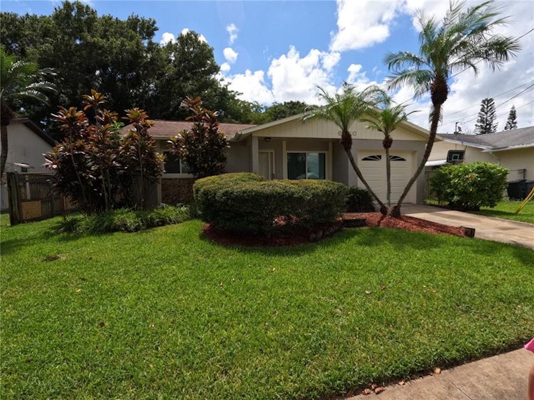 Photo 2 of 20 - 6840 43rd St N, Pinellas Park, FL 33781