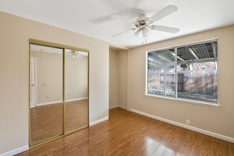 Photo 20 of 38 - 5030 Strasbourg Way, Sacramento, CA 95842