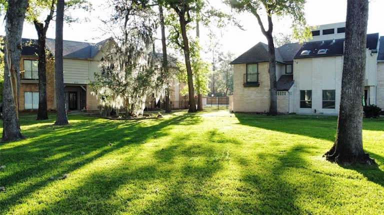 Photo 24 of 28 - 672 N Eldridge Pkwy, Houston, TX 77079