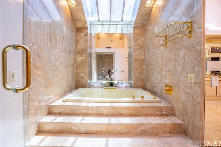 Photo 41 of 72 - 10214 Candleberry Ln, Northridge, CA 91324
