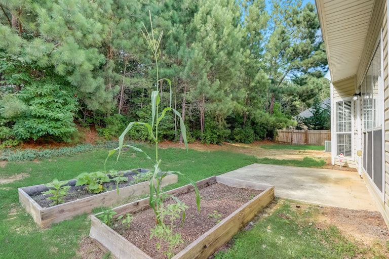 Photo 25 of 27 - 4625 Flat Willow Pl, Douglasville, GA 30135