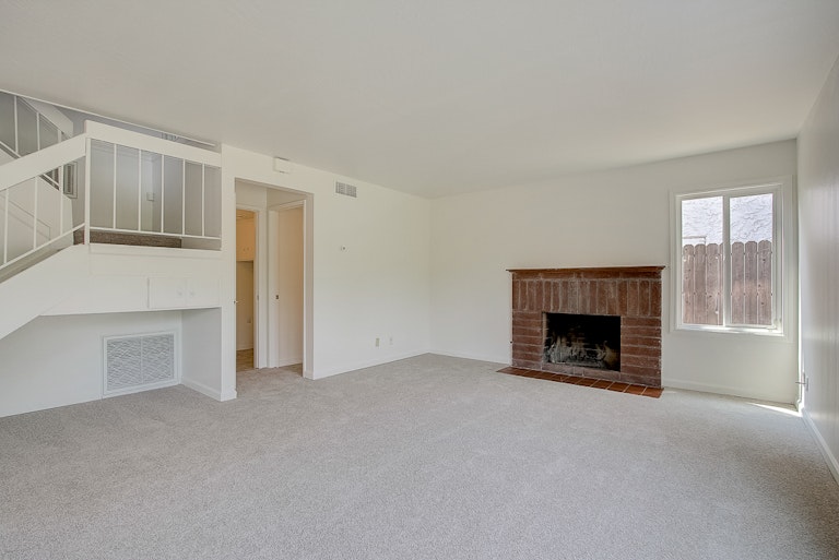 Photo 21 of 44 - 8017 Stone Canyon Cir, Citrus Heights, CA 95610