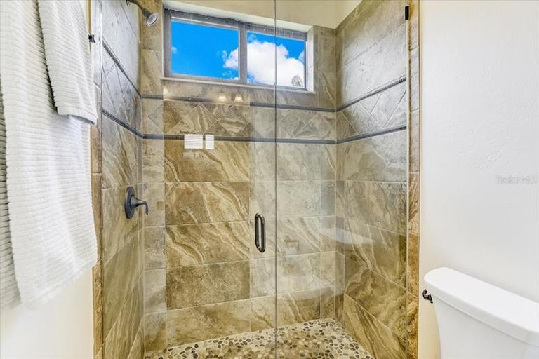 Photo 19 of 35 - 14722 Secret Harbor Pl, Lakewood Ranch, FL 34202