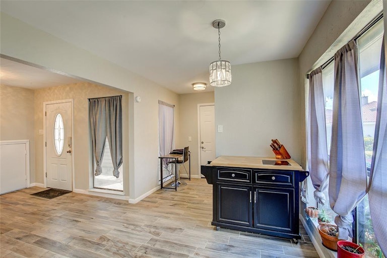 Photo 6 of 39 - 2914 Starboard Dr, Rockwall, TX 75087