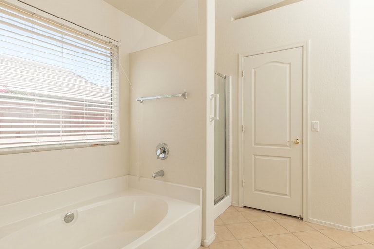 Photo 13 of 20 - 4230 W Escuda Dr, Glendale, AZ 85308