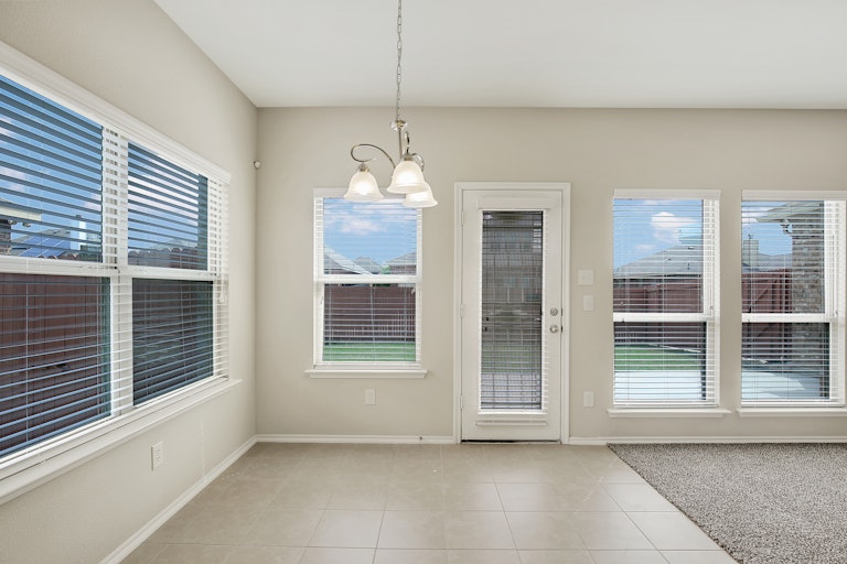 Photo 12 of 28 - 2020 Stonewood Dr, Lancaster, TX 75134