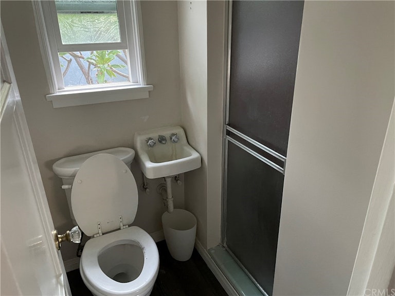 Photo 9 of 16 - 13422 Walnut St, Whittier, CA 90602