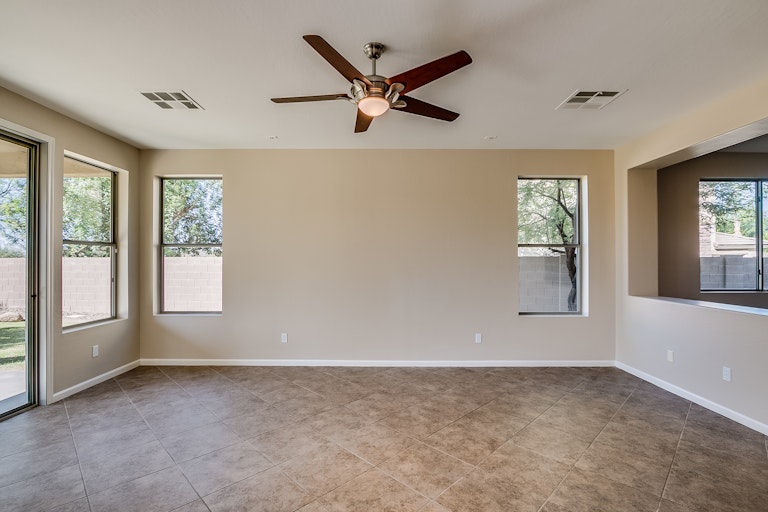 Photo 10 of 28 - 5415 W Red Bird Rd, Phoenix, AZ 85083