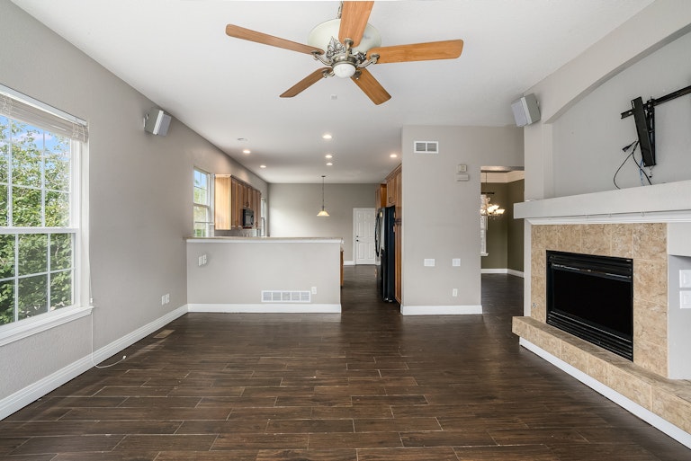 Photo 5 of 19 - 24476 E Fremont Dr, Aurora, CO 80016