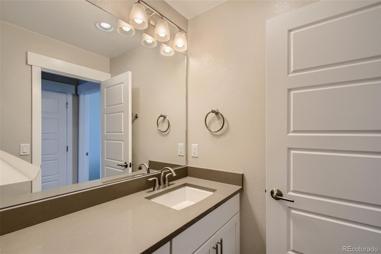 Photo 18 of 28 - 5654 Galena St, Denver, CO 80238