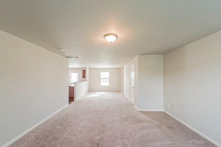 Photo 12 of 27 - 8015 Distant Harbor Rd, Baytown, TX 77523