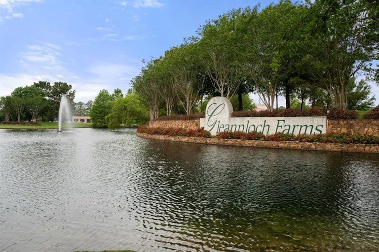 Photo 39 of 50 - 1455 Hatchmere Pl, Spring, TX 77379