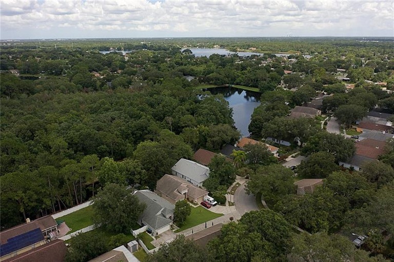 Photo 32 of 33 - 3829 Pickwick Dr, Orlando, FL 32817