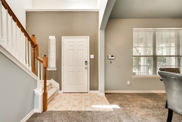 Photo 8 of 37 - 229 Willowlake Dr, Little Elm, TX 75068