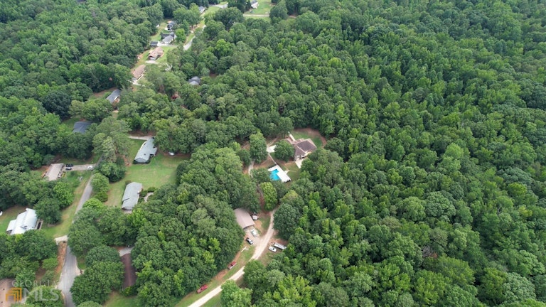 Photo 5 of 50 - 235 Newton Ridge Dr, Covington, GA 30014