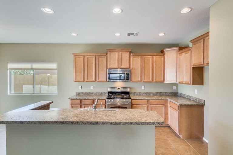 Photo 2 of 36 - 304 W Dragon Tree Ave, San Tan Valley, AZ 85140