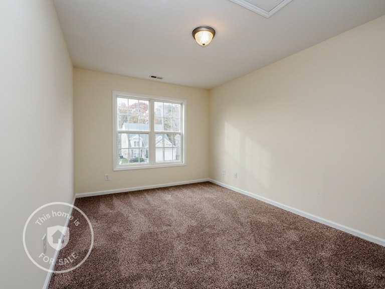 Photo 20 of 26 - 8108 Rolling Glenn Dr, Raleigh, NC 27616