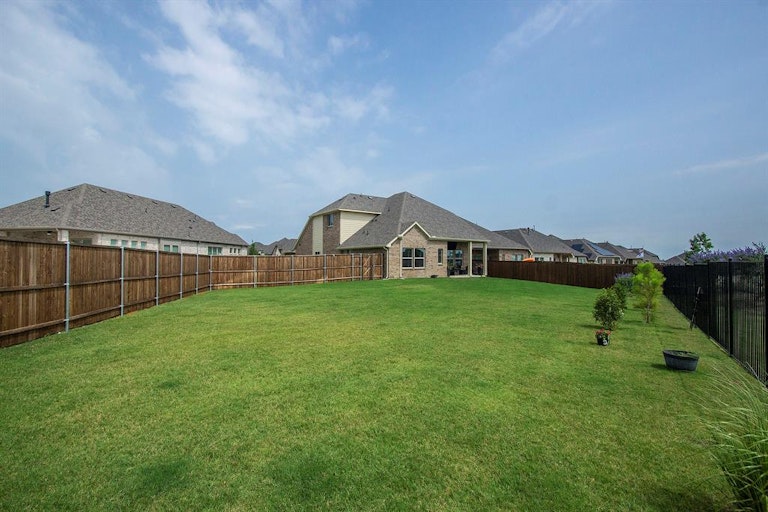 Photo 33 of 34 - 2221 Graham Rd, Anna, TX 75409
