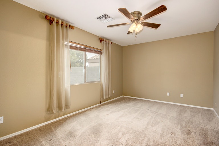Photo 16 of 24 - 39271 N Luke Cir, San Tan Valley, AZ 85140