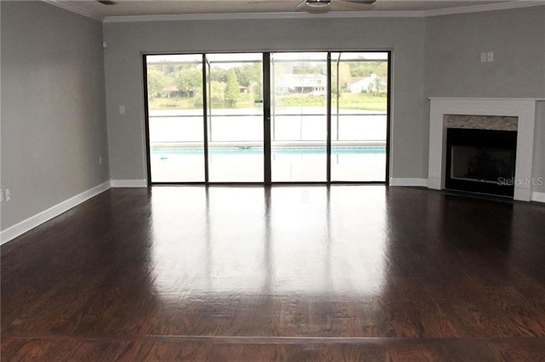 Photo 2 of 17 - 3828 Cheverly Dr W, Lakeland, FL 33813