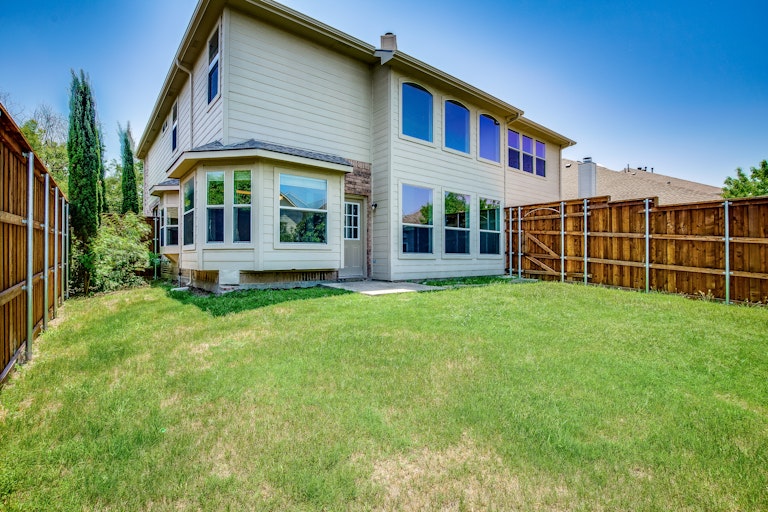 Photo 34 of 36 - 6400 Sidney Ln, McKinney, TX 75070