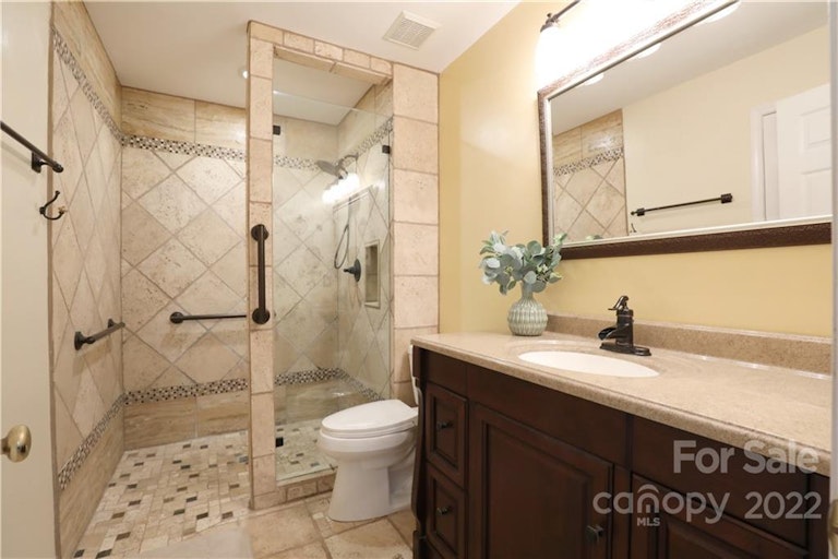 Photo 10 of 19 - 4005 Brandie Glen Rd, Charlotte, NC 28269