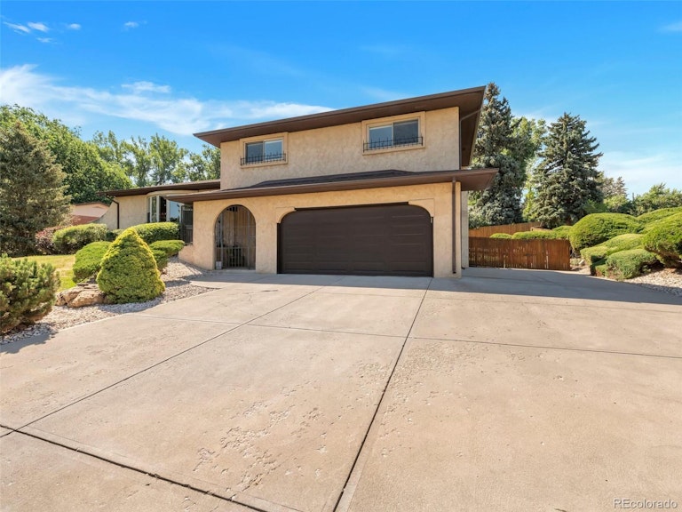 Photo 3 of 37 - 12750 W 16th Pl, Lakewood, CO 80215